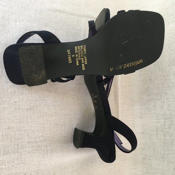 Unlisted Navy Blue Heels Sz. 6 - Picture 3 of 5